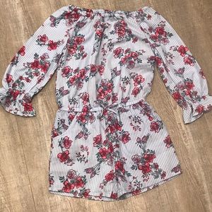 Girls size 6X pin-stripped floral jumper.